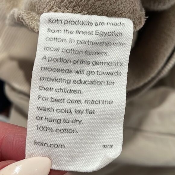 KOTN Women's Essential Sweatshirt  - Picture 11 of 11